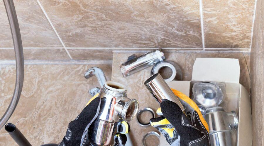 Professional gutter cleaning in Loda, IL